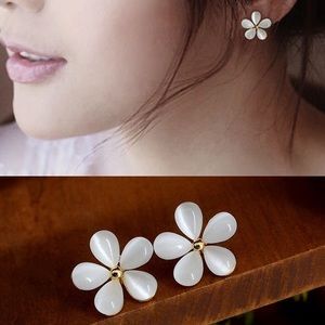 Floral earring
